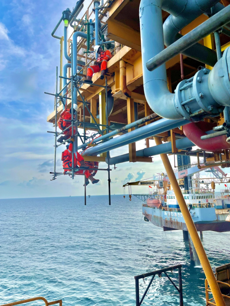 jasa scaffolding offshore Jakarta di area platform migas